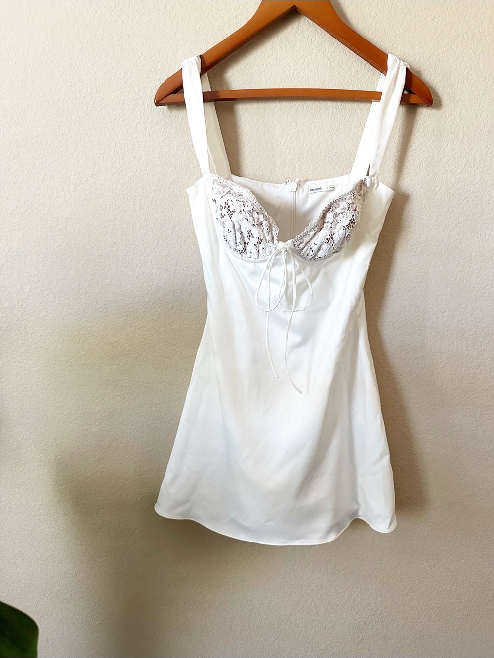 House of CB Adriana Ivory Satin And Lace Mini Dress S Plus Cup - Picture 6 of 12